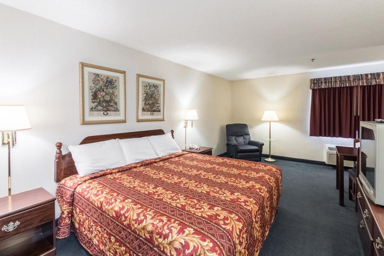 Quality Express Inn & Suites Mineral Wells Exterior foto